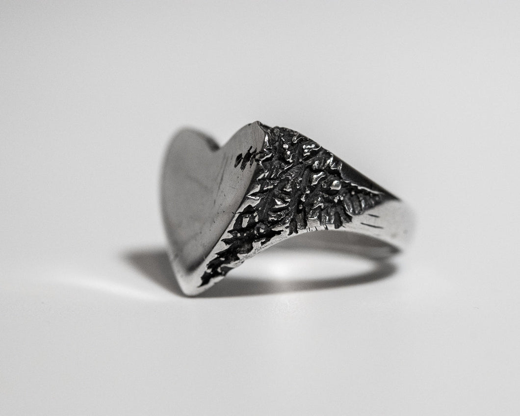 RTS - Heavy Heart Signet Ring